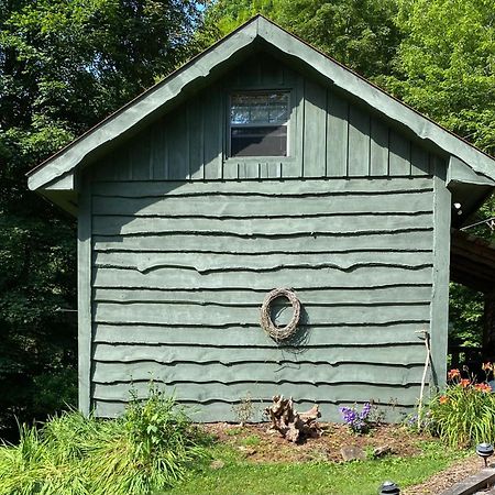 Moore House Inn & Cabins Marlinton Экстерьер фото