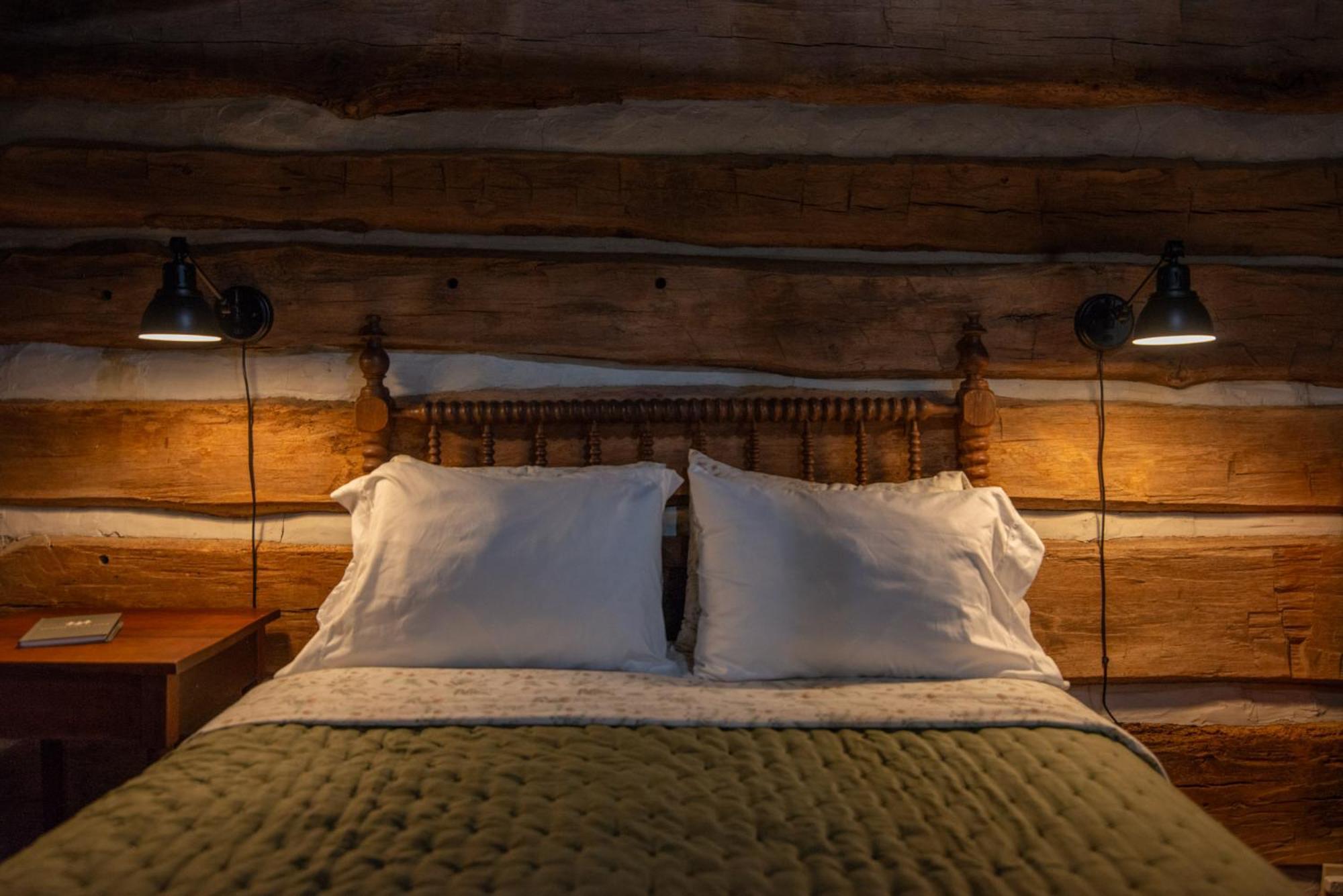 Moore House Inn & Cabins Marlinton Номер фото