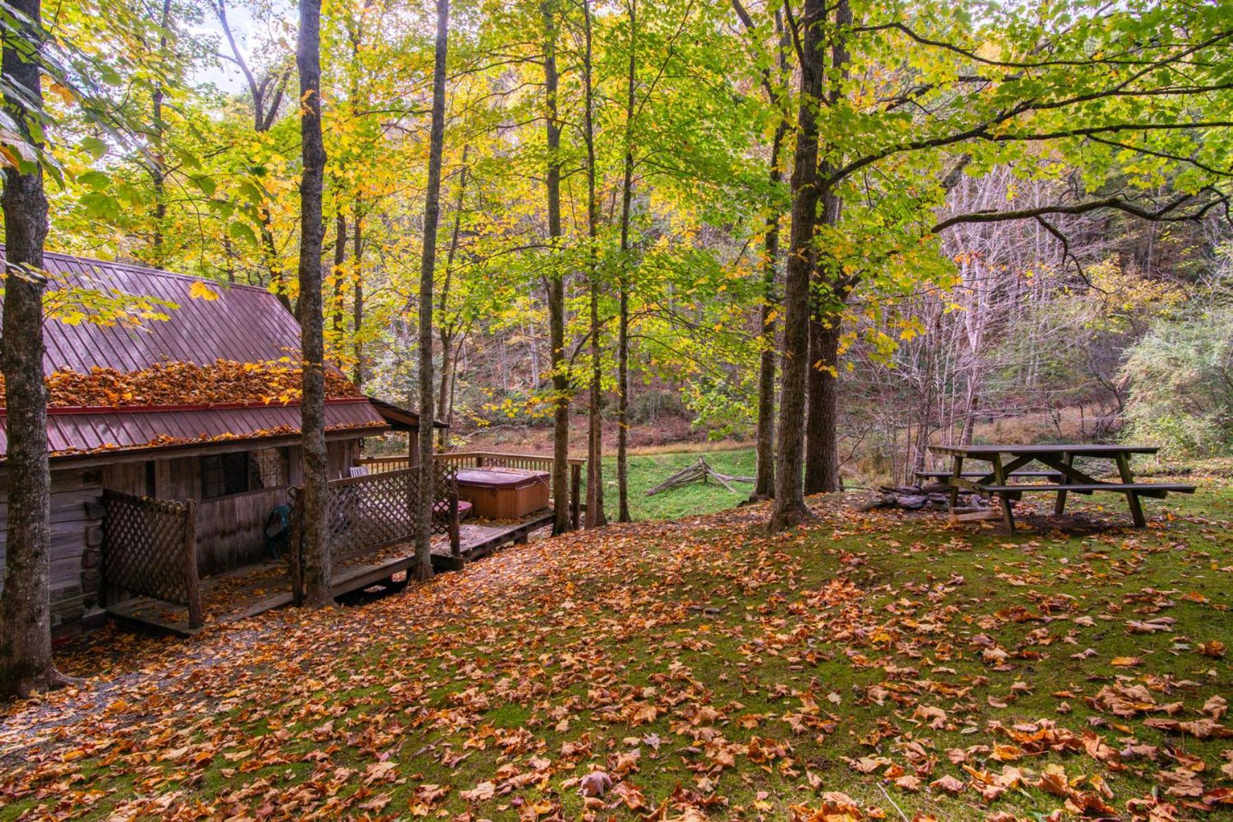 Moore House Inn & Cabins Marlinton Экстерьер фото