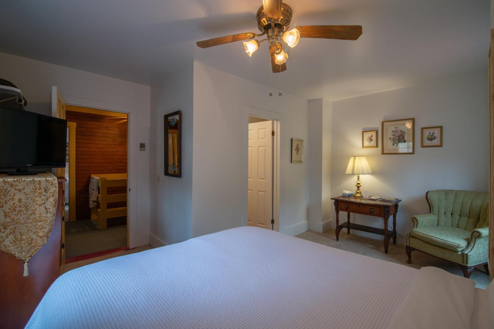 Moore House Inn & Cabins Marlinton Номер фото