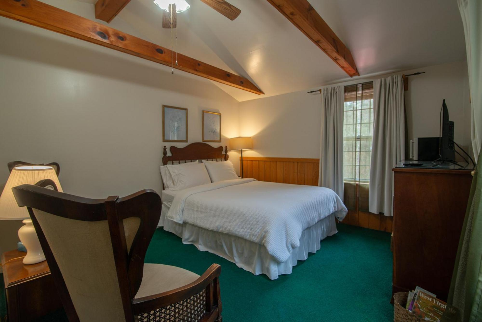 Moore House Inn & Cabins Marlinton Номер фото