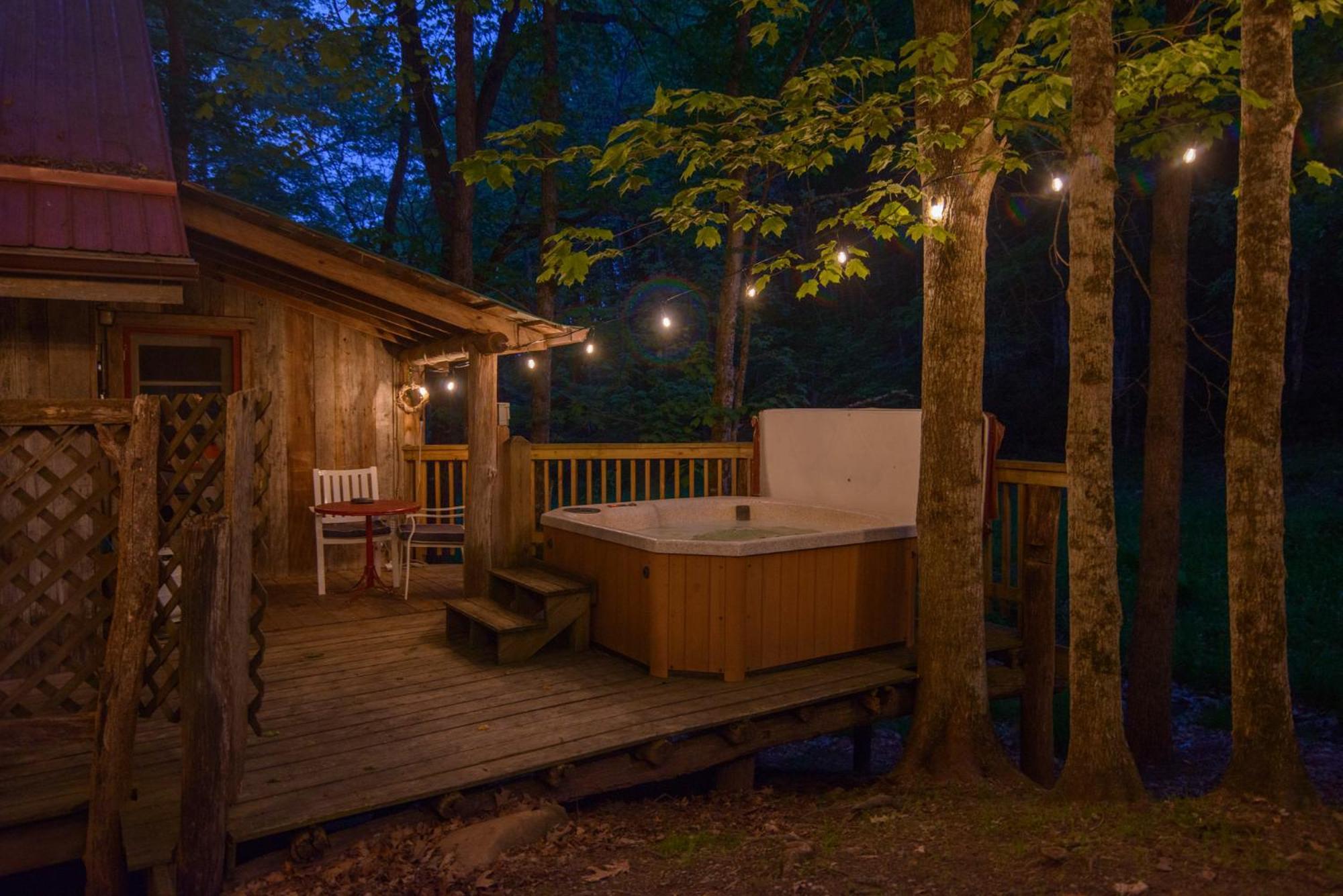 Moore House Inn & Cabins Marlinton Экстерьер фото