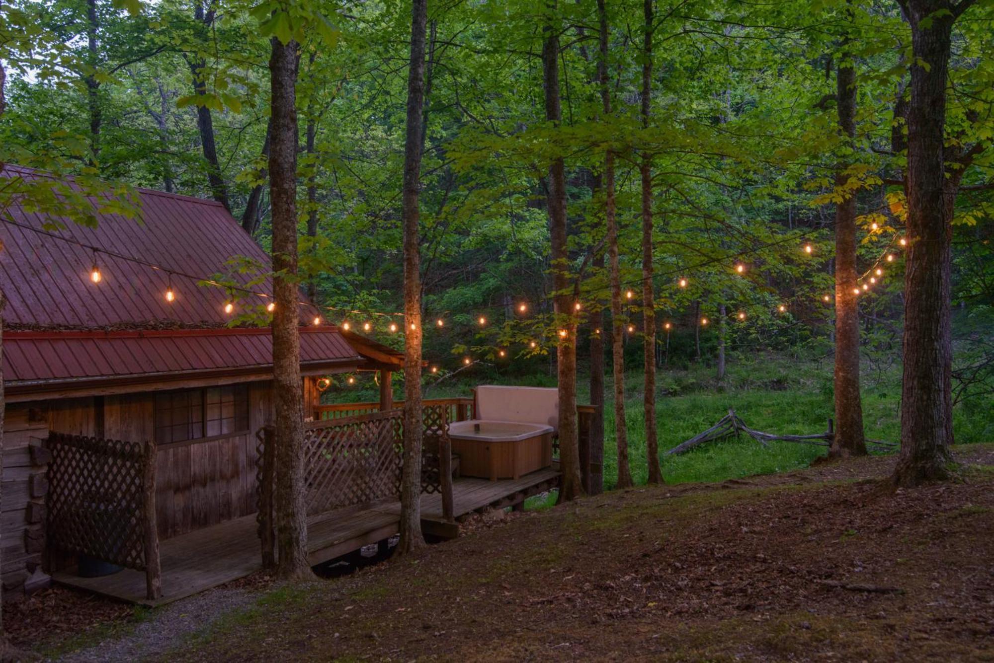 Moore House Inn & Cabins Marlinton Экстерьер фото